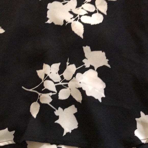 Vince Camuto Blouse Size XS - Picture 3 of 6